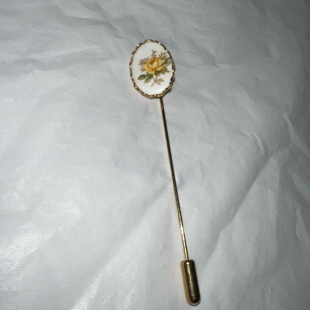 Vintage Floral Enamel Oval Stick Pin